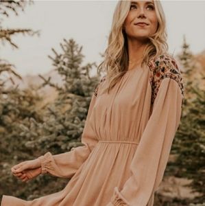 NWOTBoho Embroidered Ruffle hem Dress